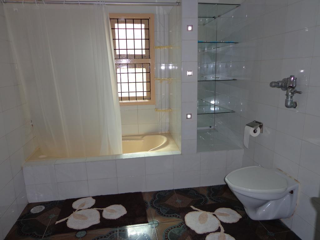 Remisha Service Apartments Chennai Phòng bức ảnh