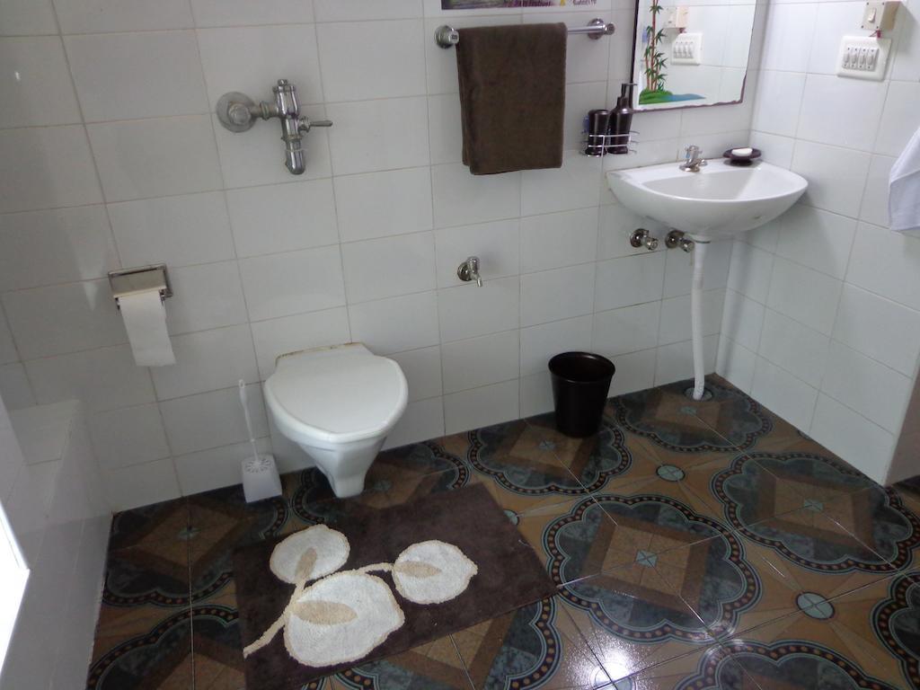 Remisha Service Apartments Chennai Phòng bức ảnh