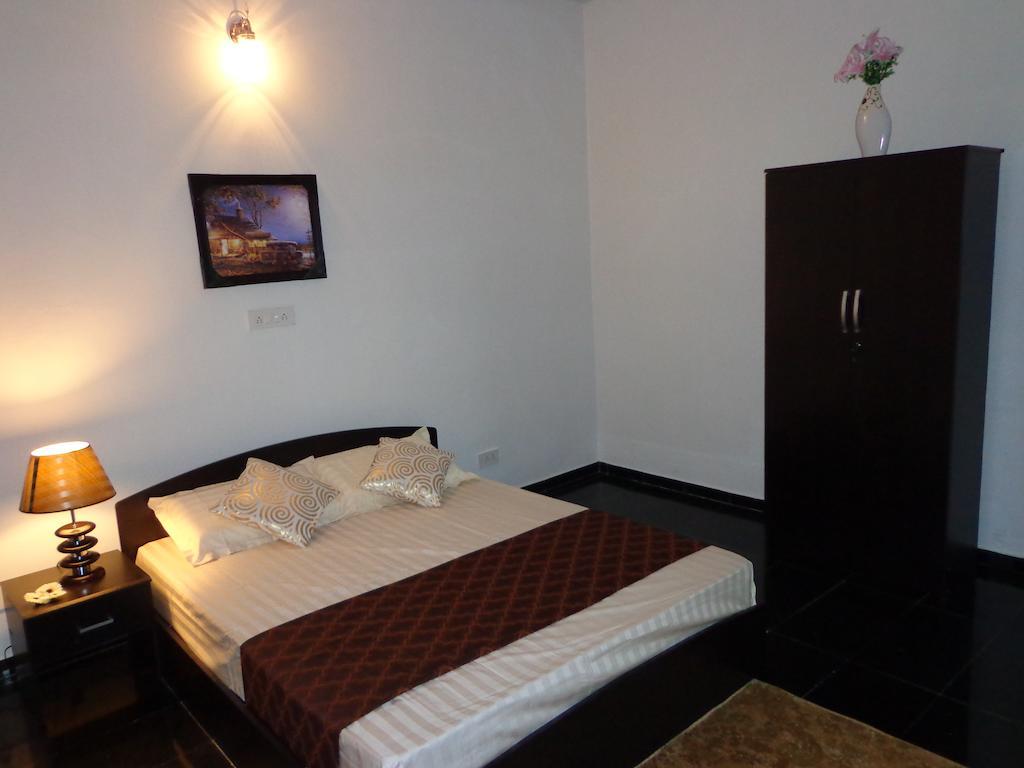 Remisha Service Apartments Chennai Phòng bức ảnh