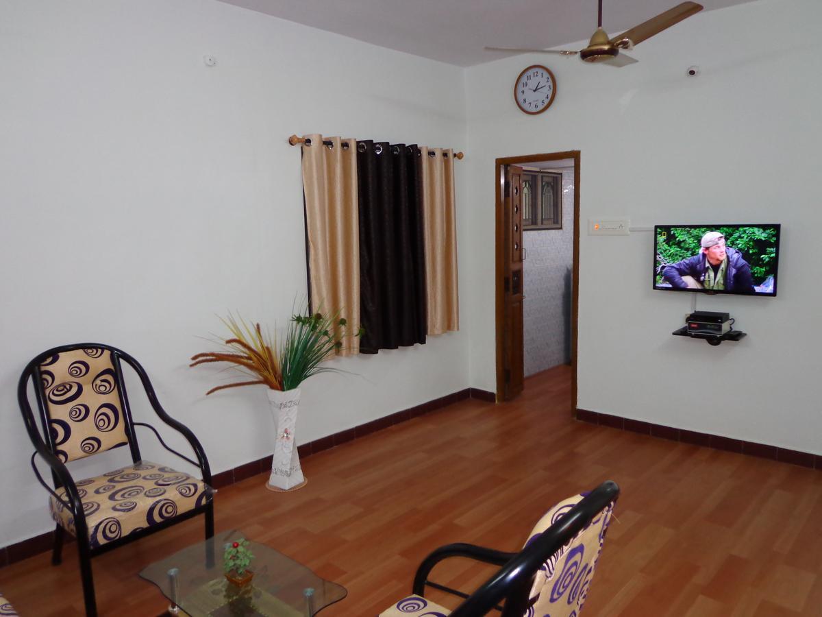 Remisha Service Apartments Chennai Phòng bức ảnh