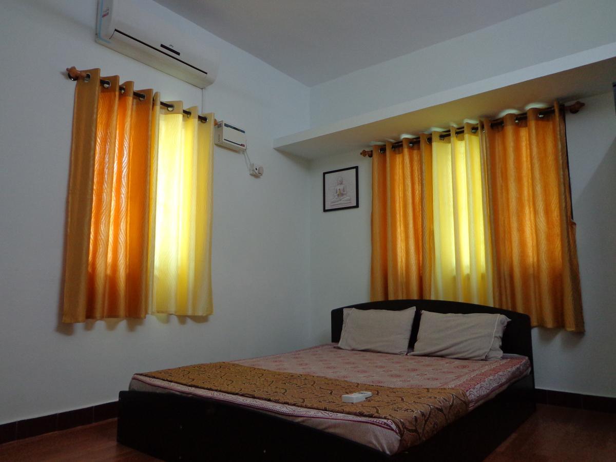 Remisha Service Apartments Chennai Phòng bức ảnh